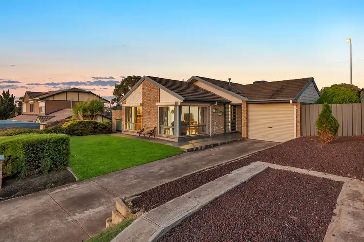 8 Fishcombe Court, Moana SA 5169