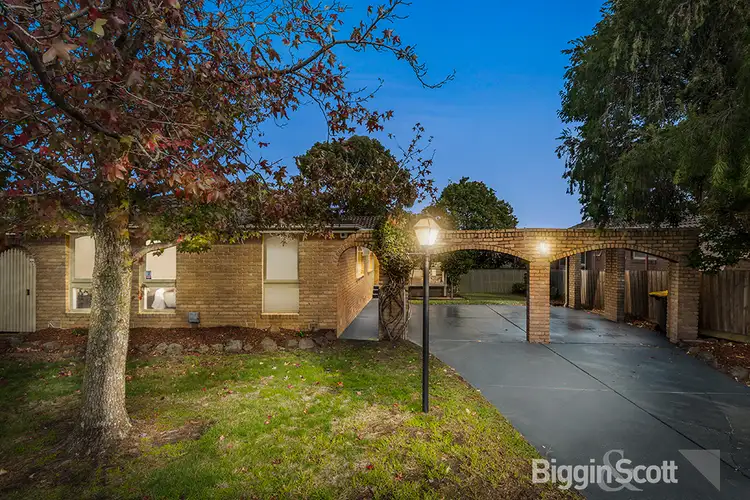 20 Galahad Crescent, Glen Waverley VIC 3150