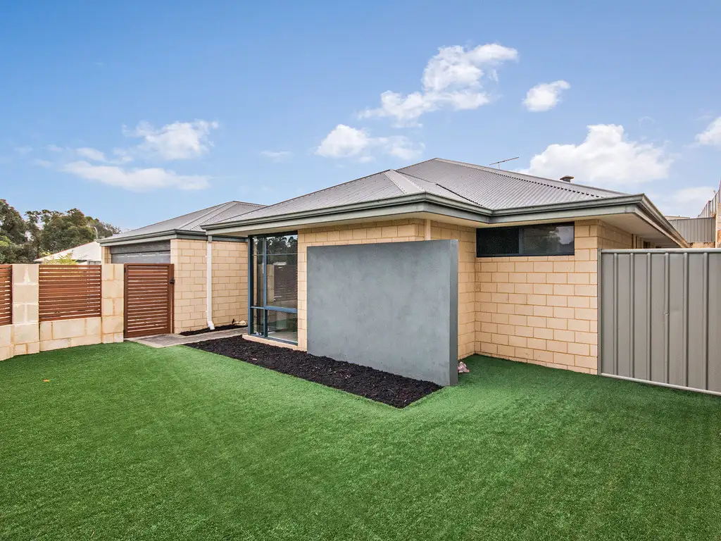 Main view of Homely house listing, 21 Milverton Loop, Leda WA 6170