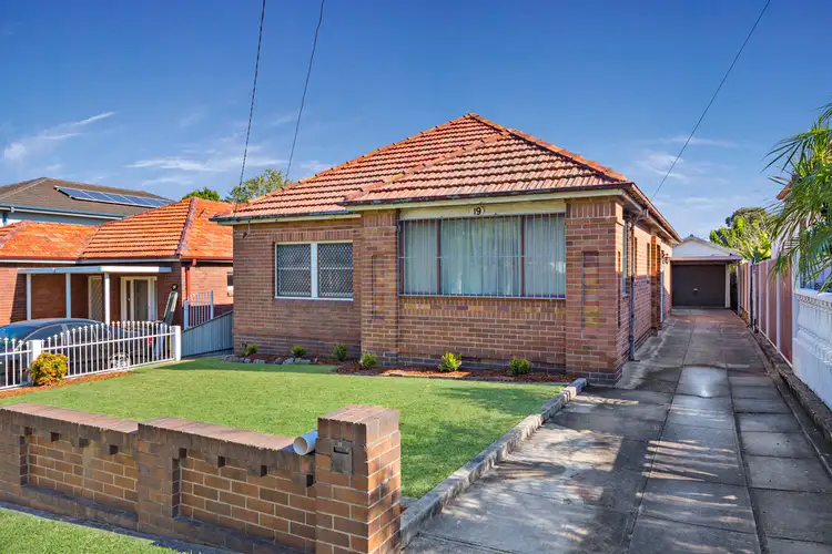 19 Holmwood Avenue, Strathfield South NSW 2136