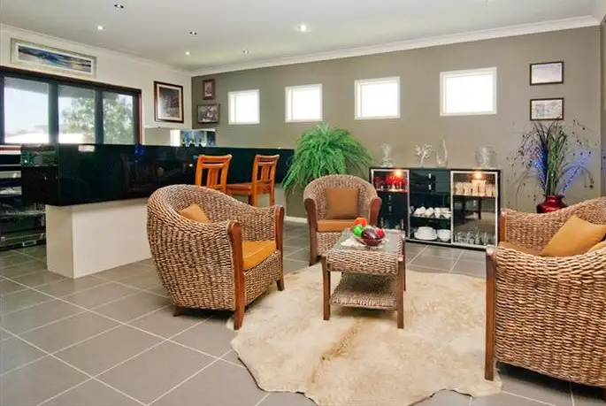 Sixth view of Homely house listing, 7 Hawkden Close, Doolandella QLD 4077