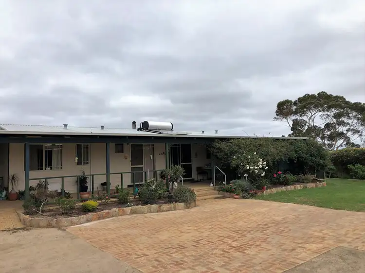 13 HASSELL ROAD, Kojonup WA 6395