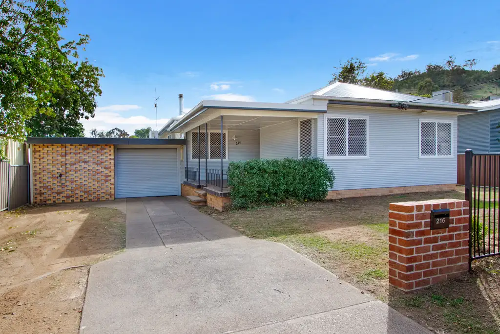 Main view of Homely house listing, 216 Johnston Street, Tamworth NSW 2340