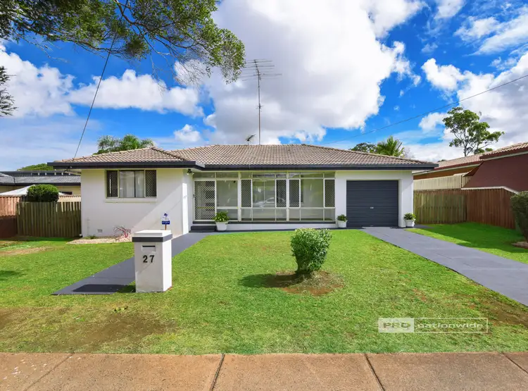27 Richmond Drive, Wilsonton QLD 4350