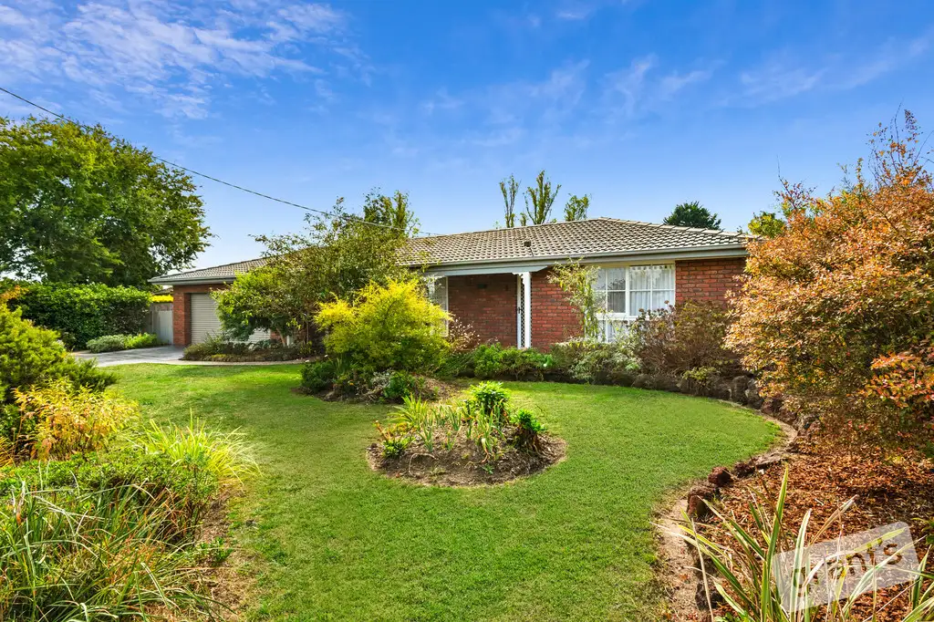 Main view of Homely house listing, 10 Sylvia Road, Beaconsfield VIC 3807