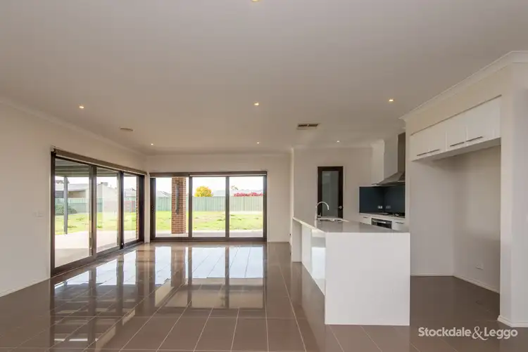 Second view of Homely house listing, 5 Lomandra Drive, Kialla VIC 3631