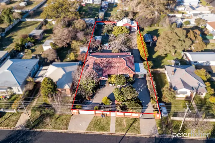 4 Kearneys Drive, Orange NSW 2800