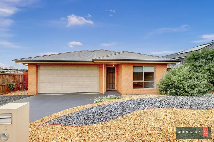 10 Empire Ave, Drouin VIC 3818
