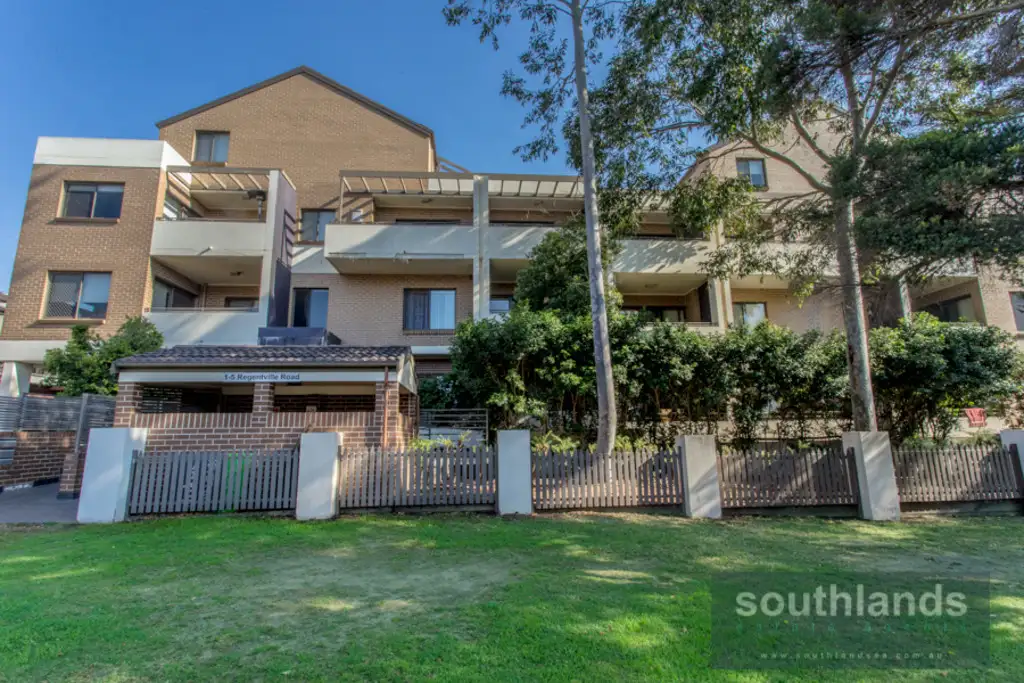 Main view of Homely unit listing, 10/1-5 Regentville Road, Jamisontown NSW 2750