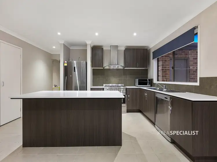 Fifth view of Homely house listing, 7 Livida Circuit, Lyndhurst VIC 3975