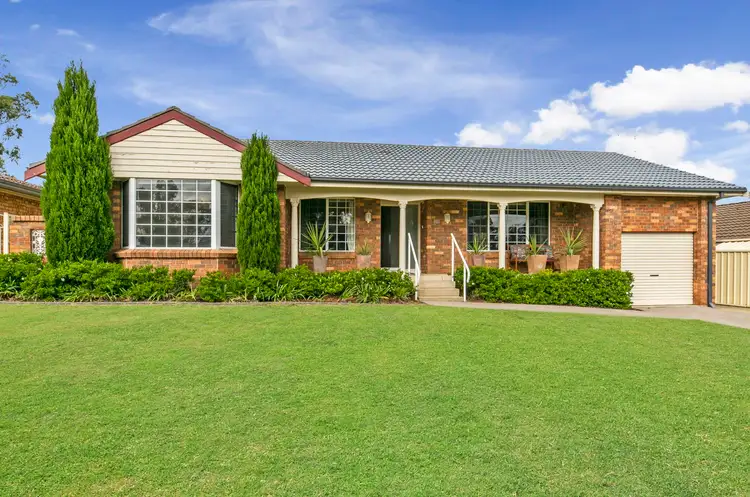 28 Ovens Drive, Werrington County NSW 2747