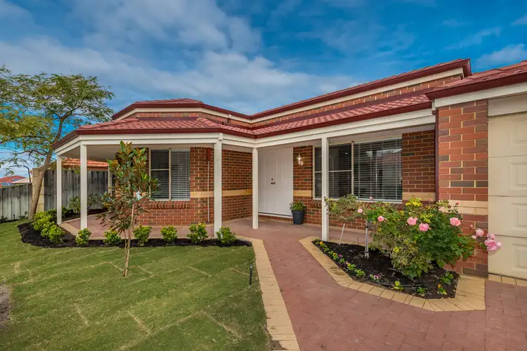 7 Ostend Parade, Mindarie WA 6030