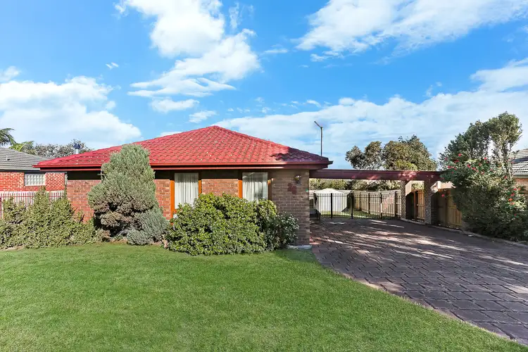 Main view of Homely house listing, 28 Ravenhill Crescent, Endeavour Hills VIC 3802