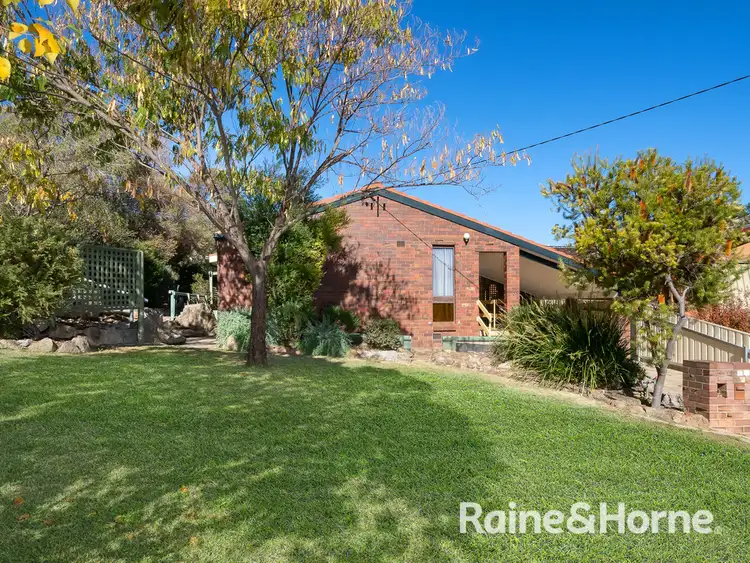 24 Sherwood Avenue, Kooringal NSW 2650