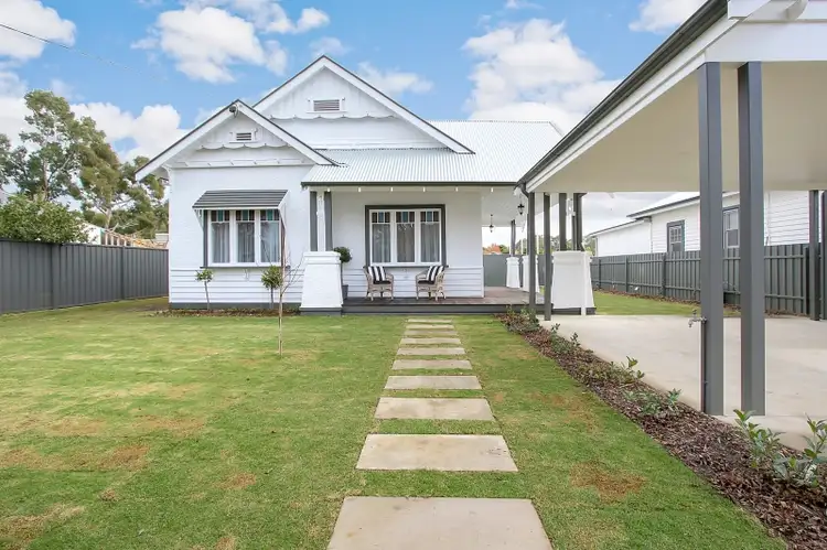 6 Riverview Rd, Benalla VIC 3672