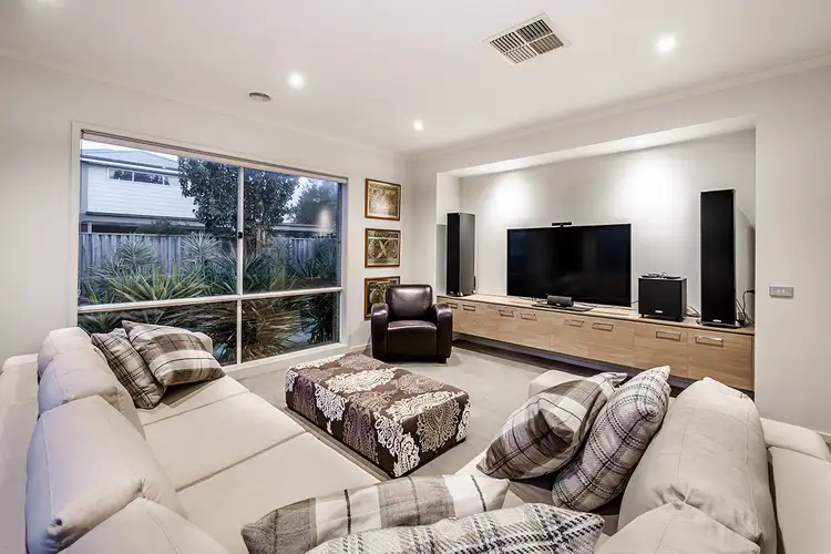 Sixth view of Homely house listing, 10 Peisley Crescent, Cranbourne East VIC 3977