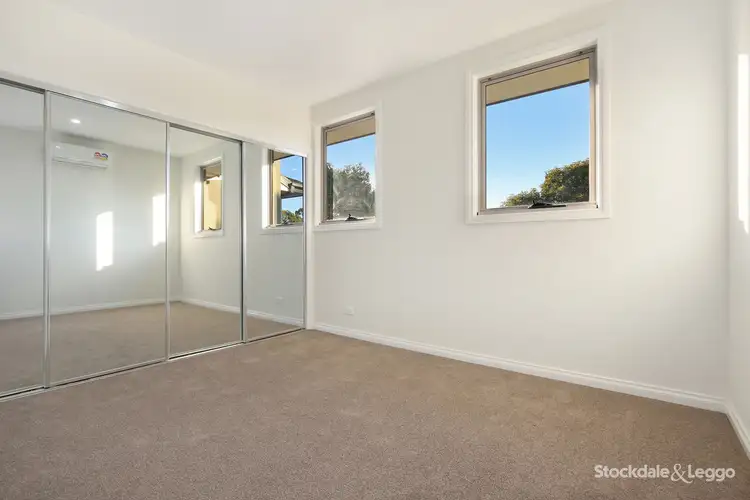 Fifth view of Homely townhouse listing, 2/103-105 St Vigeons Road, Reservoir VIC 3073