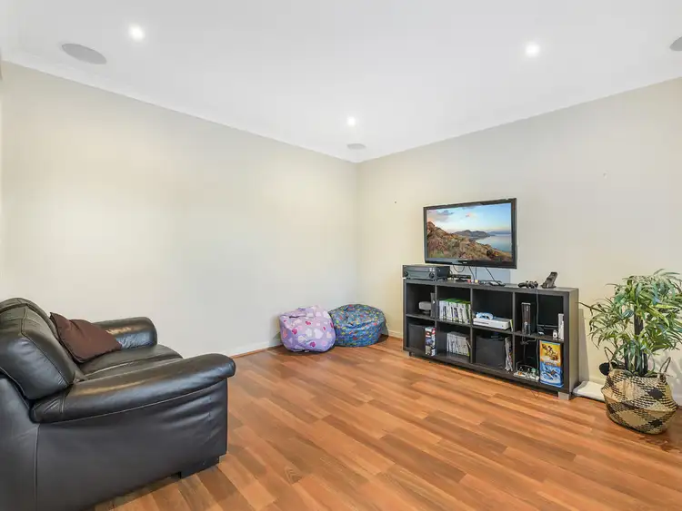 Sixth view of Homely house listing, 2 Yorkshire Drive, Cranbourne North VIC 3977