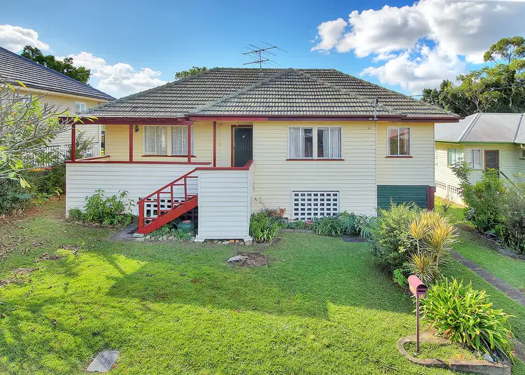 22 Thornycroft St, Tarragindi QLD 4121