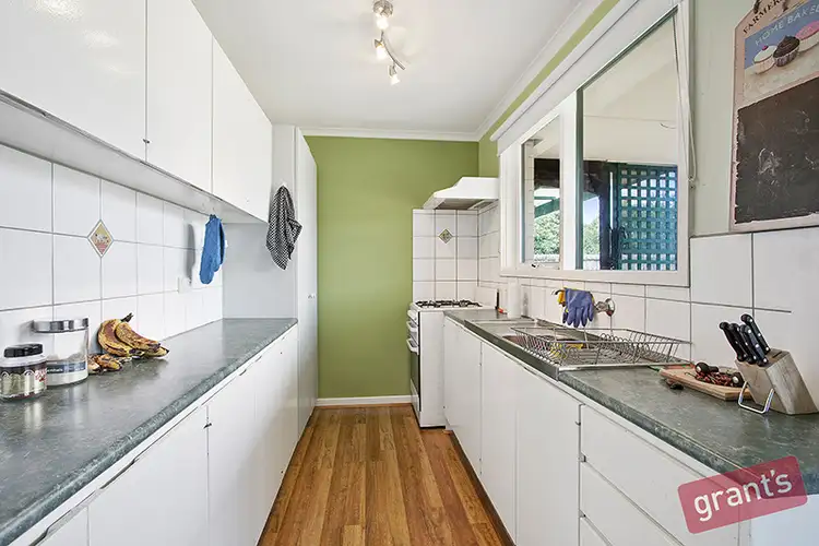 Sixth view of Homely house listing, 15 Strawbent Rise, Narre Warren VIC 3805