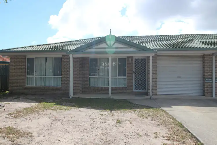 2/12 Woodland Street