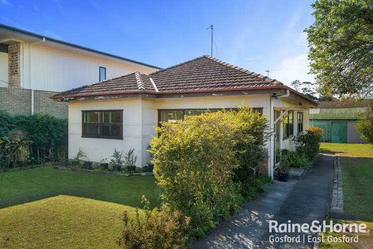 15 Brougham Street, East Gosford NSW 2250