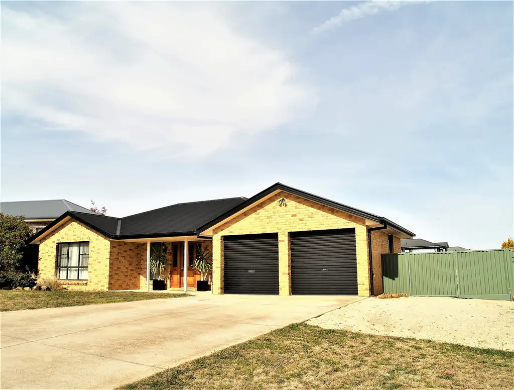 Main view of Homely house listing, 3 Edye Close, Kelso NSW 2795