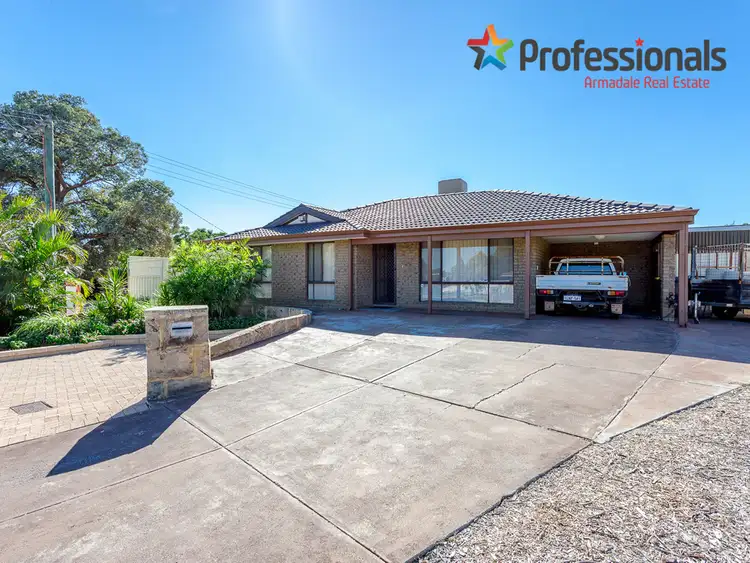 2 Shanks Court, Armadale WA 6112