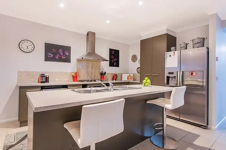 Fourth view of Homely house listing, 31 Sierra Walk, Cranbourne North VIC 3977