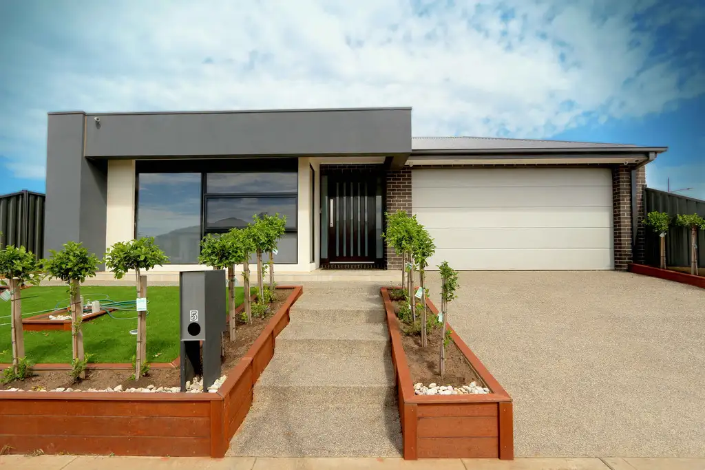 Main view of Homely house listing, 5 Pascal Crescent, Kalkallo VIC 3064