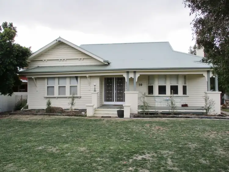 10 Woolcock Street, Warracknabeal VIC 3393