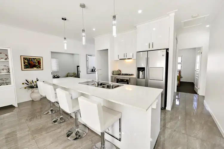 55 Royal Drive, Kawungan QLD 4655