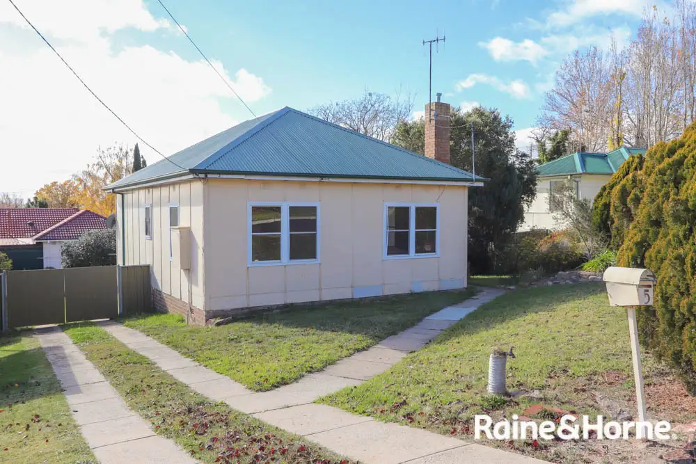 Main view of Homely house listing, 5 McKenzie Place, West Bathurst NSW 2795