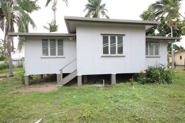 8 FOURTH STREET, Home Hill QLD 4806