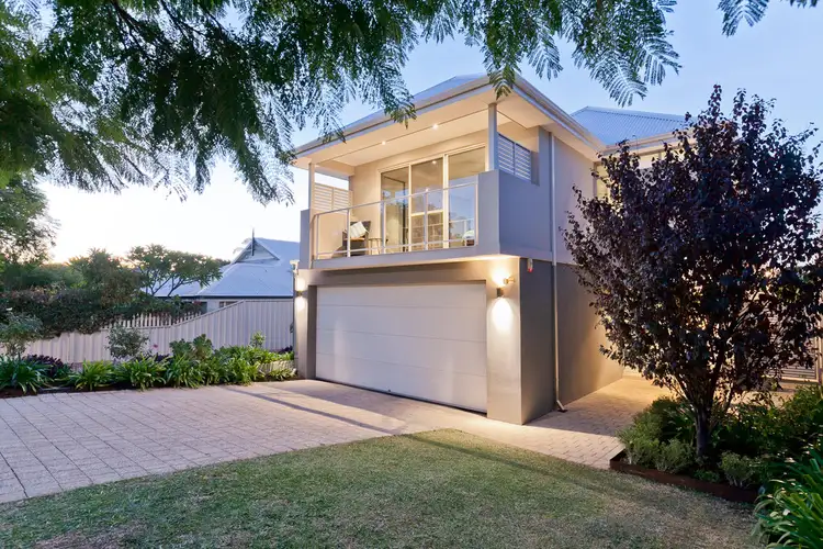 Second view of Homely house listing, 10 Davilak Crescent, Manning WA 6152