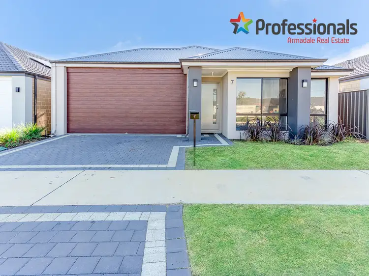7 Leighfield Road, Hilbert WA 6112