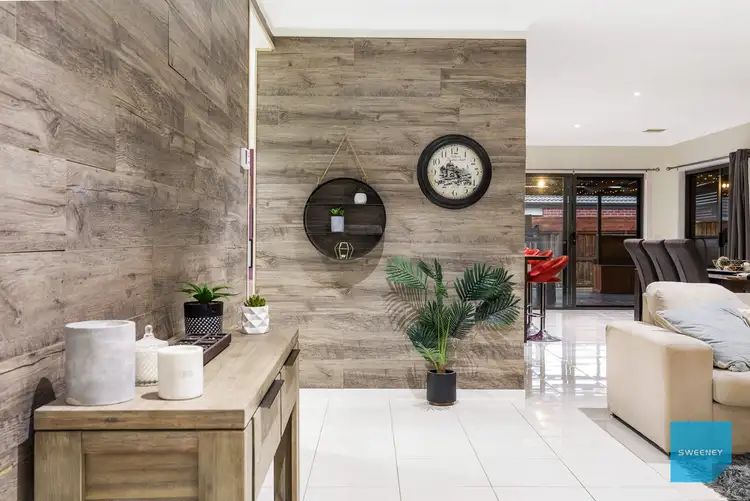 Seventh view of Homely house listing, 10 Aubisque Close, Fraser Rise VIC 3336