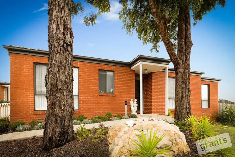 1/98 Ahern Road, Pakenham VIC 3810