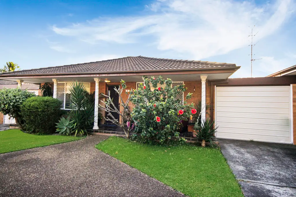 Main view of Homely villa listing, 5/3-5 Oaks Avenue, Long Jetty NSW 2261