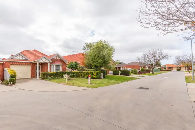 Third view of Homely house listing, 1/8 Magee Court, Horsham VIC 3400