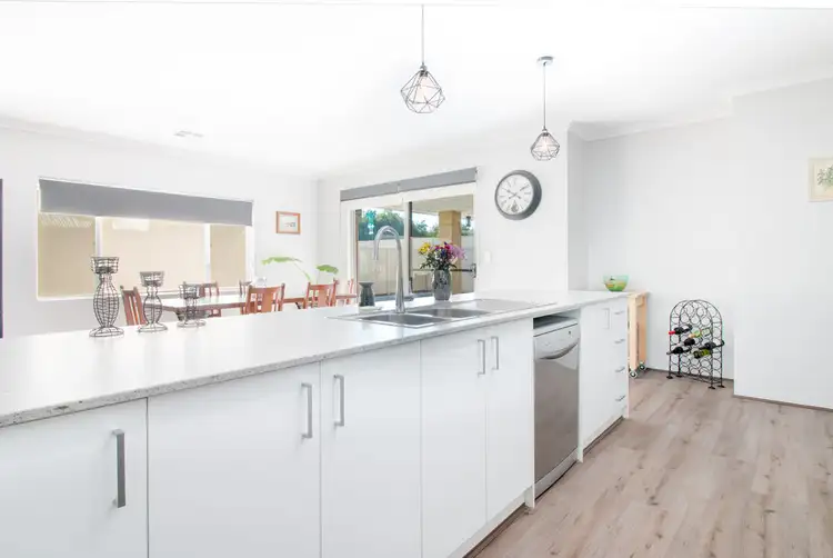 Sixth view of Homely house listing, 20 Stirton Court, South Bunbury WA 6230