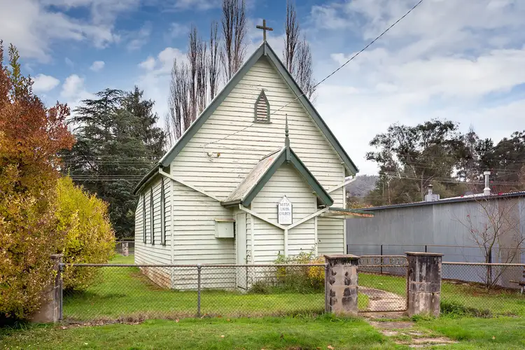 Main view of Homely house listing, 10 Colquhuon Street, Mitta Mitta VIC 3701