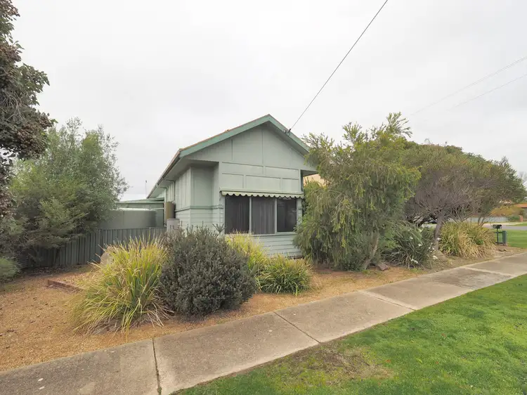 Main view of Homely house listing, 2 Queens Avenue, Ararat VIC 3377