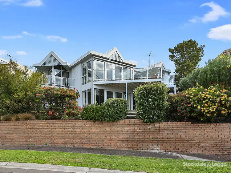 4 Rivington Court, Highton VIC 3216