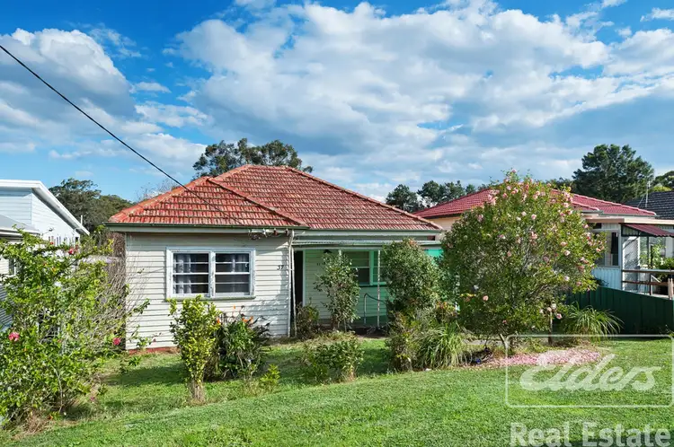 37 ROBERT STREET, Jesmond NSW 2299