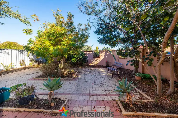 Second view of Homely house listing, 4 Knight Place, Wannanup WA 6210