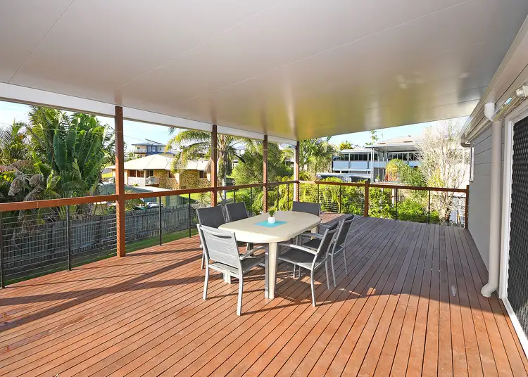 16 Tenimby St, Pialba QLD 4655