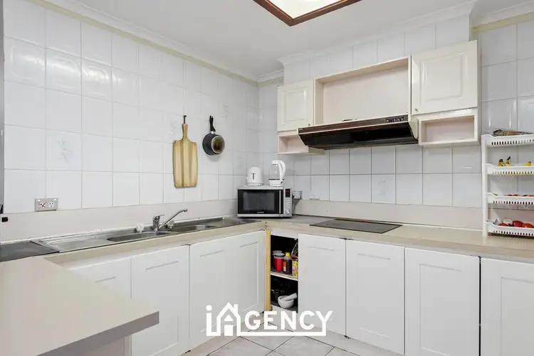 Fifth view of Homely house listing, 1 Dundee Court, Endeavour Hills VIC 3802