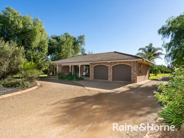 5 Maple Road, Lake Albert NSW 2650