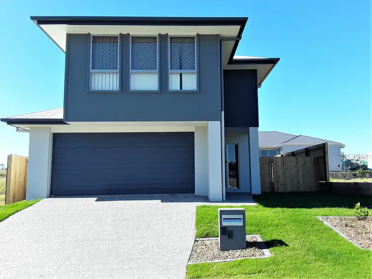 39 Foreshore Street, Coomera QLD 4209